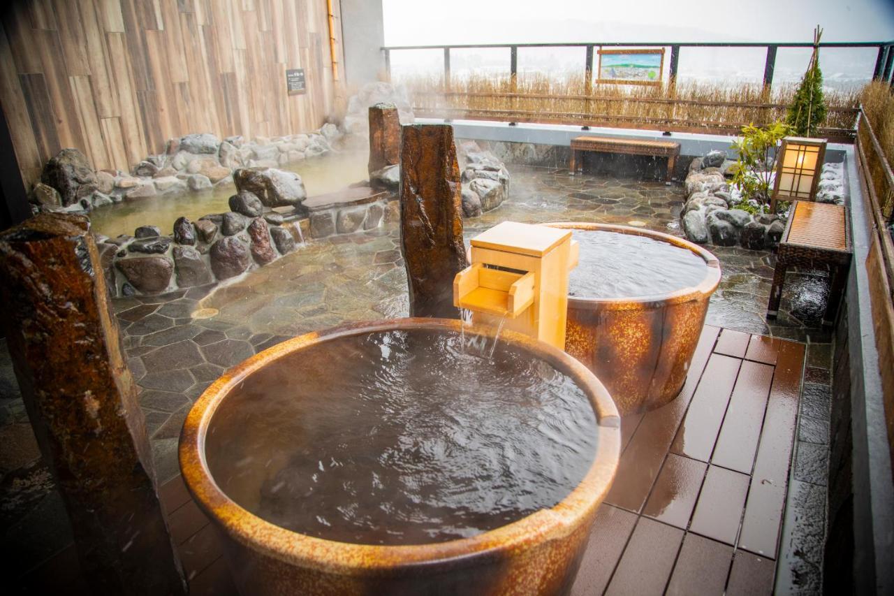 La Vista Furano Hills Natural Hot Spring ภายนอก รูปภาพ